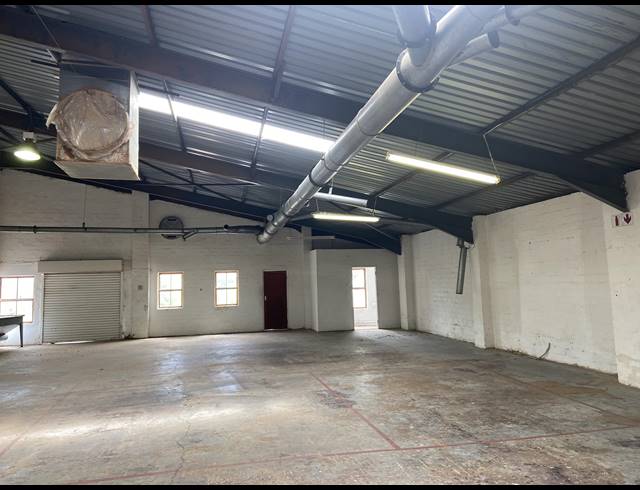 1,337M² WAREHOUSE FOR SALE IN WESTLAKE